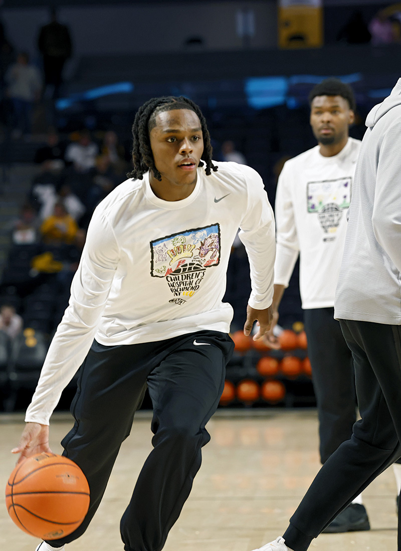 Closeup of a VCU player wearing his CHoR shirt during warmups